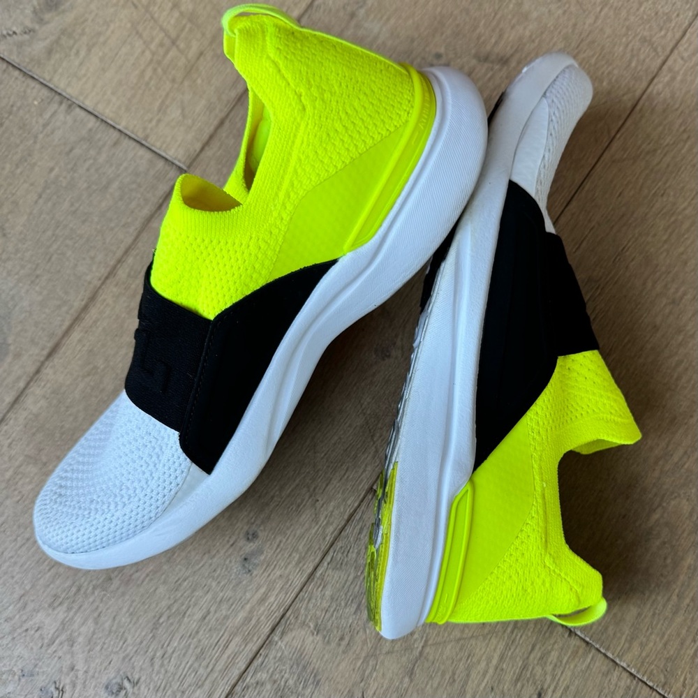 APL Techbloom Bliss Sneakers 7.5 Women’s Trainers White Yellow Black Athleisure